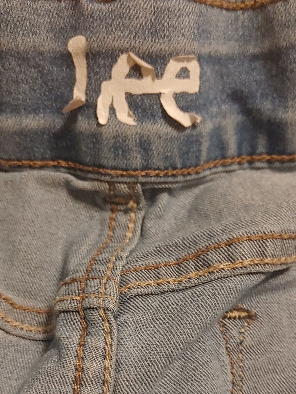 Lee Women’s Light Blue Stretch Skinny Pull On Above Ankle Length Jeans Size XL - Picture 2 of 5
